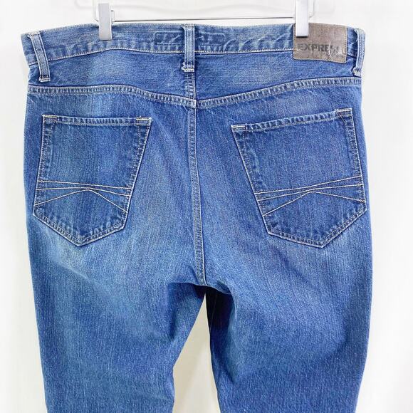 EXPRESS Men's Loose Fit Straight Leg Mid-Rise Cotton Jeans - Picture 10 of 11